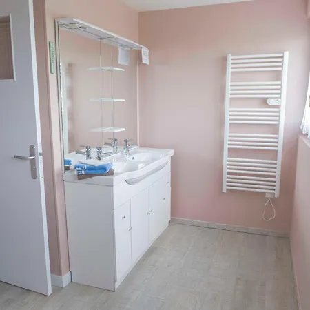 بيت للعطل Des Champs